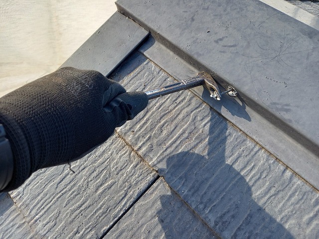 棟板金の取り外し